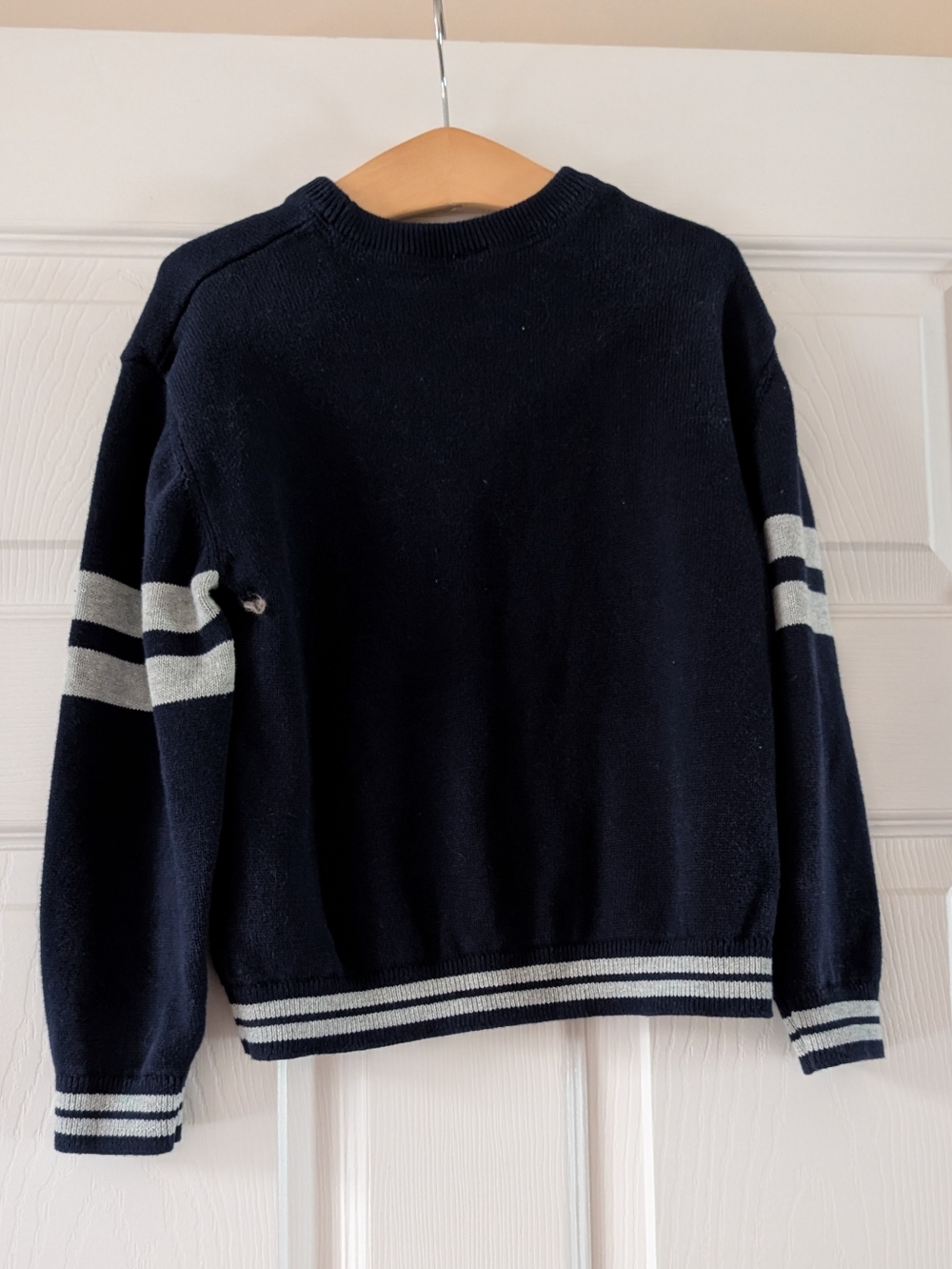 NWOT GAP Firetruck Sweater 5T - Picture 2 of 4